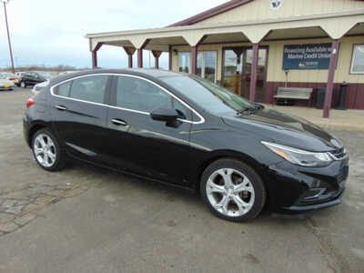 2017 Chevrolet Cruze, $4995. Photo 2