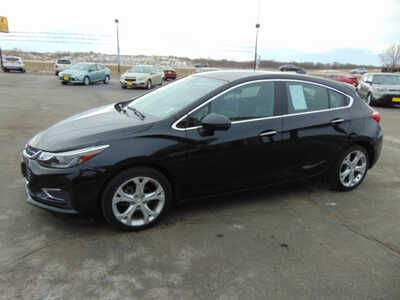 2017 Chevrolet Cruze, $4995. Photo 6