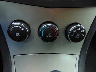 2010 Chrysler Sebring, $3995. Photo 8