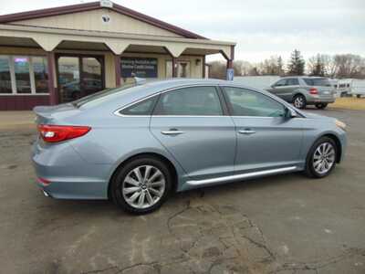 2015 Hyundai Sonata, $1995. Photo 2