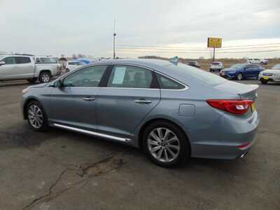 2015 Hyundai Sonata, $1995. Photo 4