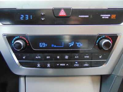 2015 Hyundai Sonata, $1995. Photo 9