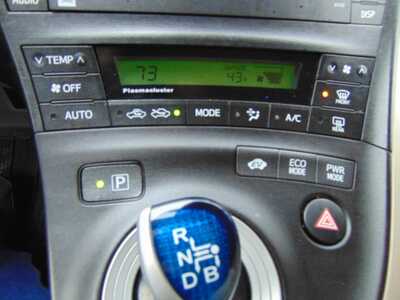2011 Toyota Prius, $3995. Photo 10