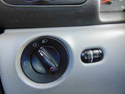 2001 Volkswagen Passat, $2595. Photo 10