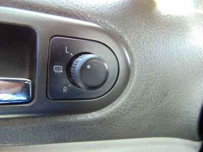 2001 Volkswagen Passat, $2595. Photo 12