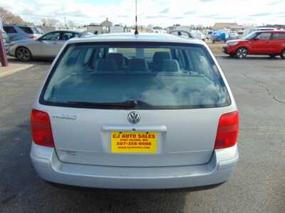 2001 Volkswagen Passat, $2595. Photo 3