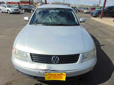 2001 Volkswagen Passat, $2595. Photo 6