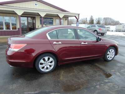 2009 Honda Accord, $5495. Photo 2
