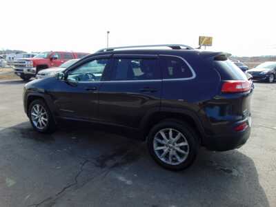 2014 Jeep Cherokee, $5995. Photo 4