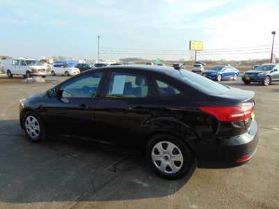 2016 Ford Focus, $5995. Photo 4