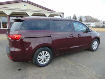 2015 Kia Sedona, $6995. Photo 2