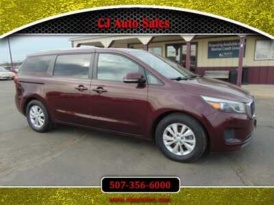 2015 Kia Sedona, $6995. Photo 1