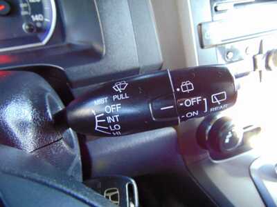 2011 Honda CR-V, $8495. Photo 12