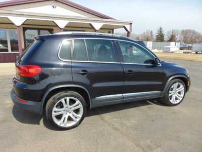 2012 Volkswagen Tiguan, $6495. Photo 2