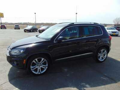 2012 Volkswagen Tiguan, $6495. Photo 5
