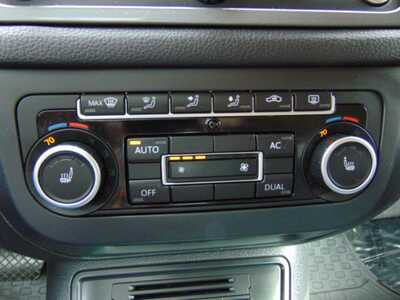 2012 Volkswagen Tiguan, $6495. Photo 9