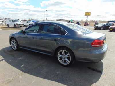 2014 Volkswagen Passat, $7995. Photo 4