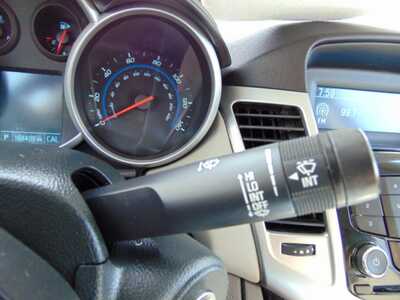 2013 Chevrolet Cruze, $5795. Photo 9