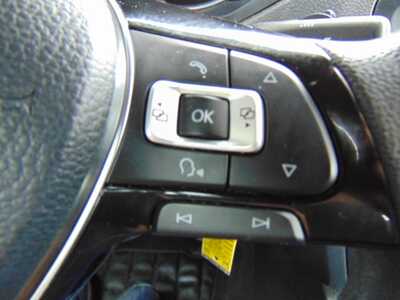 2015 Volkswagen Jetta, $8495. Photo 11