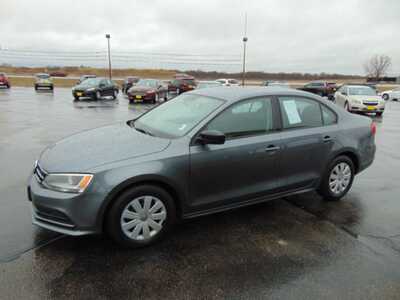 2015 Volkswagen Jetta, $8495. Photo 5