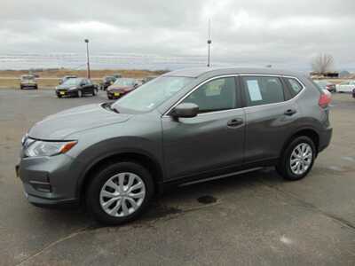 2017 Nissan Rogue, $8495. Photo 5