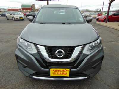 2017 Nissan Rogue, $8495. Photo 6