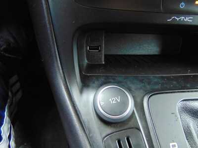 2015 Ford Focus, $3495. Photo 10