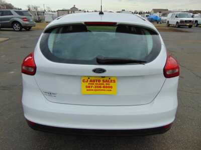 2015 Ford Focus, $3495. Photo 3