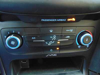 2015 Ford Focus, $3495. Photo 9