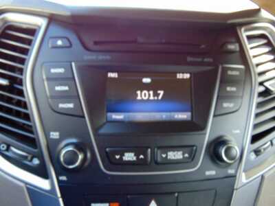 2016 Hyundai Santa Fe, $6995. Photo 7