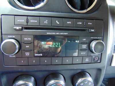 2016 Jeep Compass, $7495. Photo 7