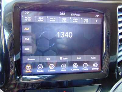 2020 Jeep Cherokee, $11995. Photo 7