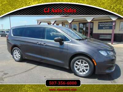 2021 Chrysler Voyager, $8995. Photo 1