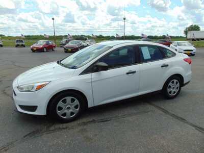 2017 Ford Focus, $8995. Photo 5