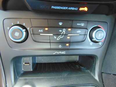 2017 Ford Focus, $8995. Photo 8
