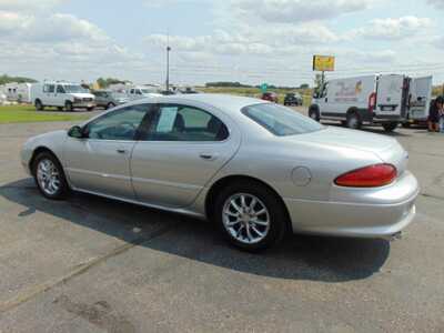 2002 Chrysler Concorde, $4495. Photo 4