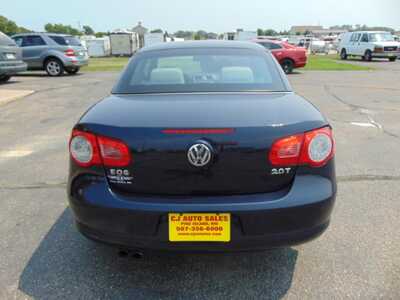 2008 Volkswagen Eos, $5995. Photo 3