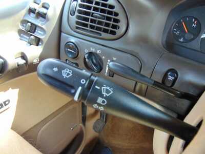 1998 Chrysler Town & Country, $4995. Photo 12