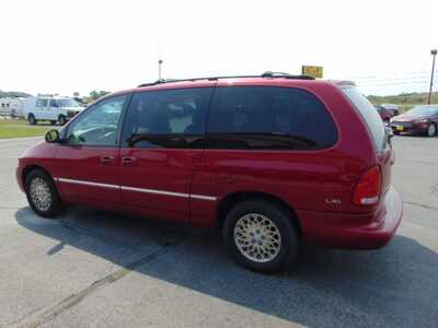 1998 Chrysler Town & Country, $4995. Photo 4