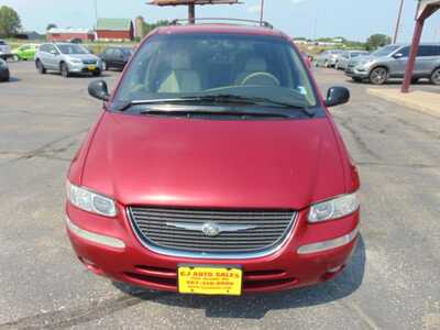1998 Chrysler Town & Country, $4995. Photo 6
