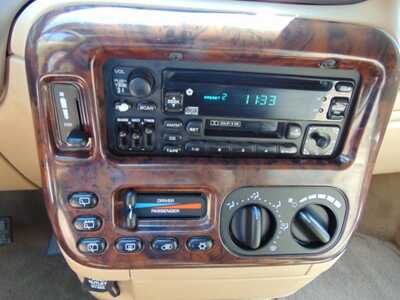 1998 Chrysler Town & Country, $4995. Photo 7