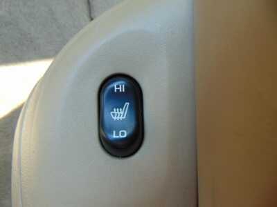 1998 Chrysler Town & Country, $4995. Photo 9