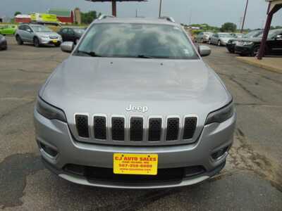 2019 Jeep Cherokee, $9995. Photo 6