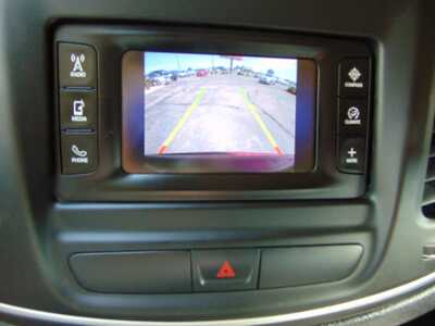 2015 Chrysler 200, $5495. Photo 10