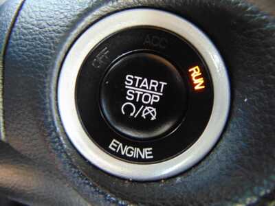 2015 Chrysler 200, $5495. Photo 12