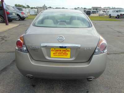 2011 Nissan Altima, $3995. Photo 3