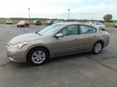 2011 Nissan Altima, $3995. Photo 5
