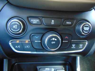 2015 Jeep Cherokee, $7495. Photo 11
