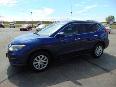2017 Nissan Rogue, $6995. Photo 4