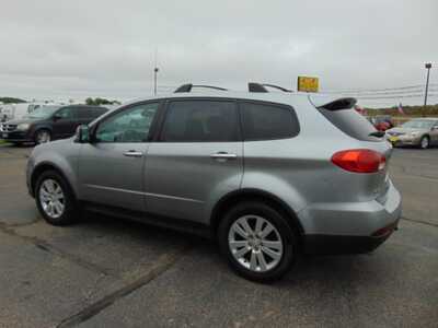 2011 Subaru Tribeca, $6995. Photo 4